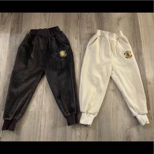 Unisex children’s fleece pants(special color) $6 for each. Ask before order
